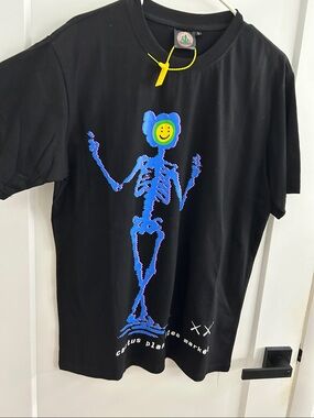 NWT KAWS X Cactus Plant Flea Market Fall/Winter 2021 T-Shirt |Size Large